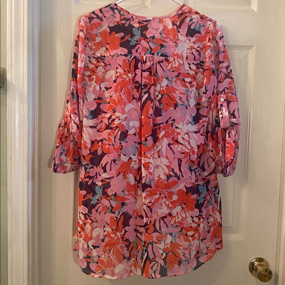 Floral V-Neck Women's Top - Multicolor - Picture 8 of 13